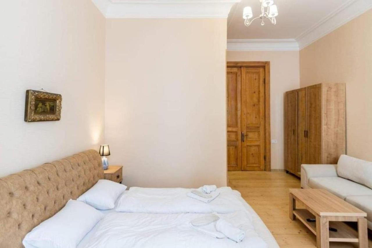 Crypto Hotel Tbilisi ภายนอก รูปภาพ