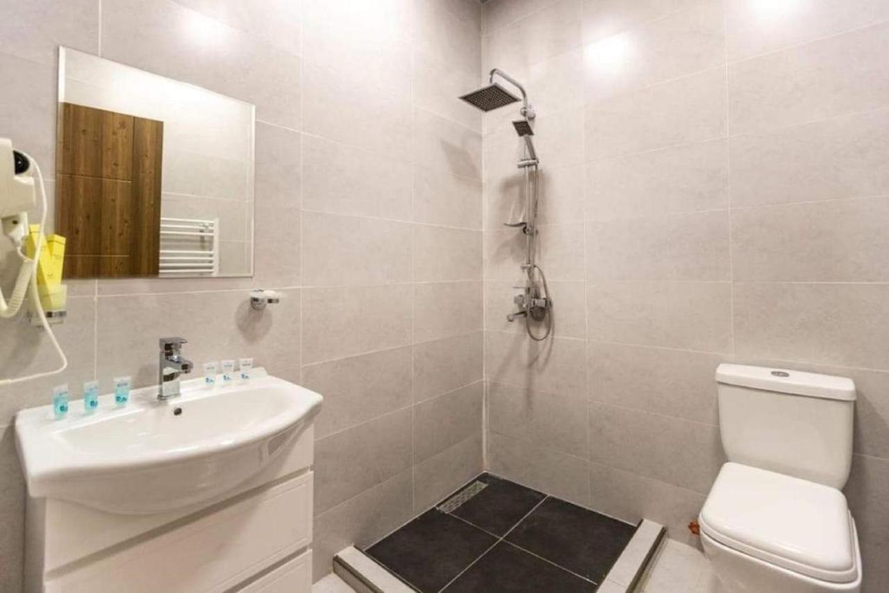 Crypto Hotel Tbilisi ภายนอก รูปภาพ
